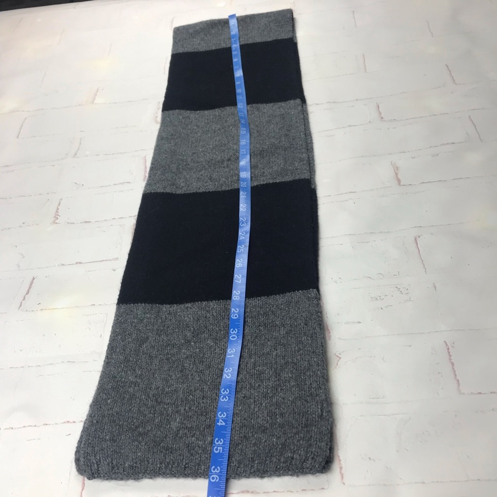 Gap Mens Lambswool 72 inch Grey/Black scarf